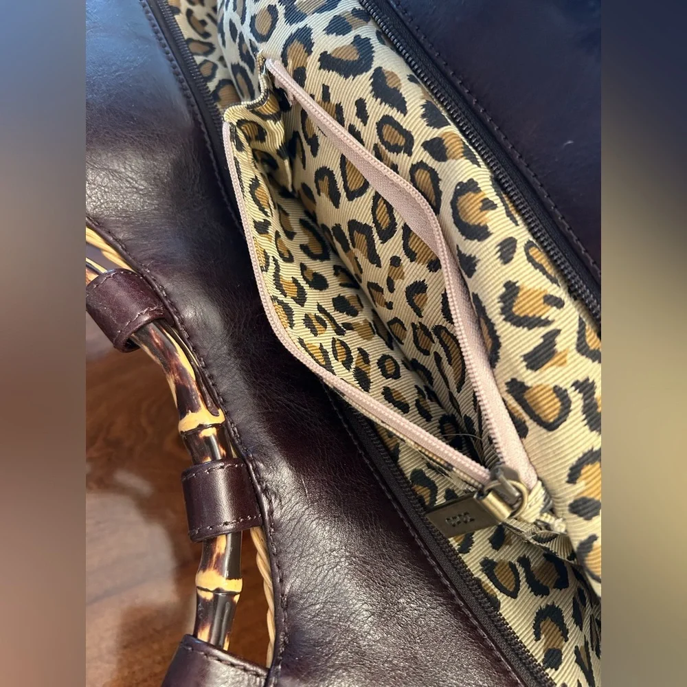 HOBO INTERNATIONAL HANDBAG W/BAMBOO HANDLES - Picture 6 of 10